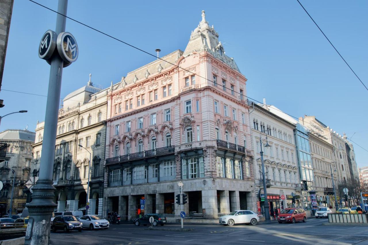 Premium Apartments By Hi5 - Astoria Square Budapeste Exterior foto
