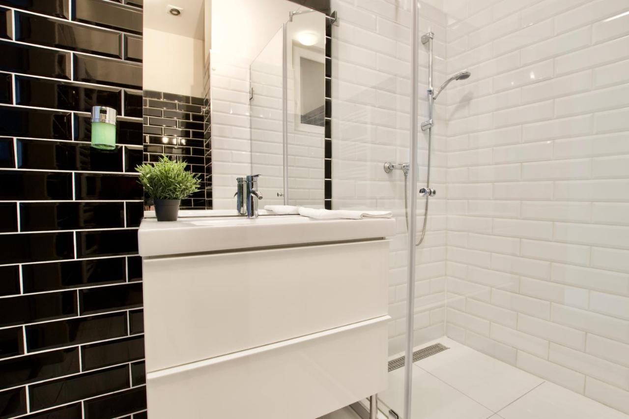 Premium Apartments By Hi5 - Astoria Square Budapeste Exterior foto