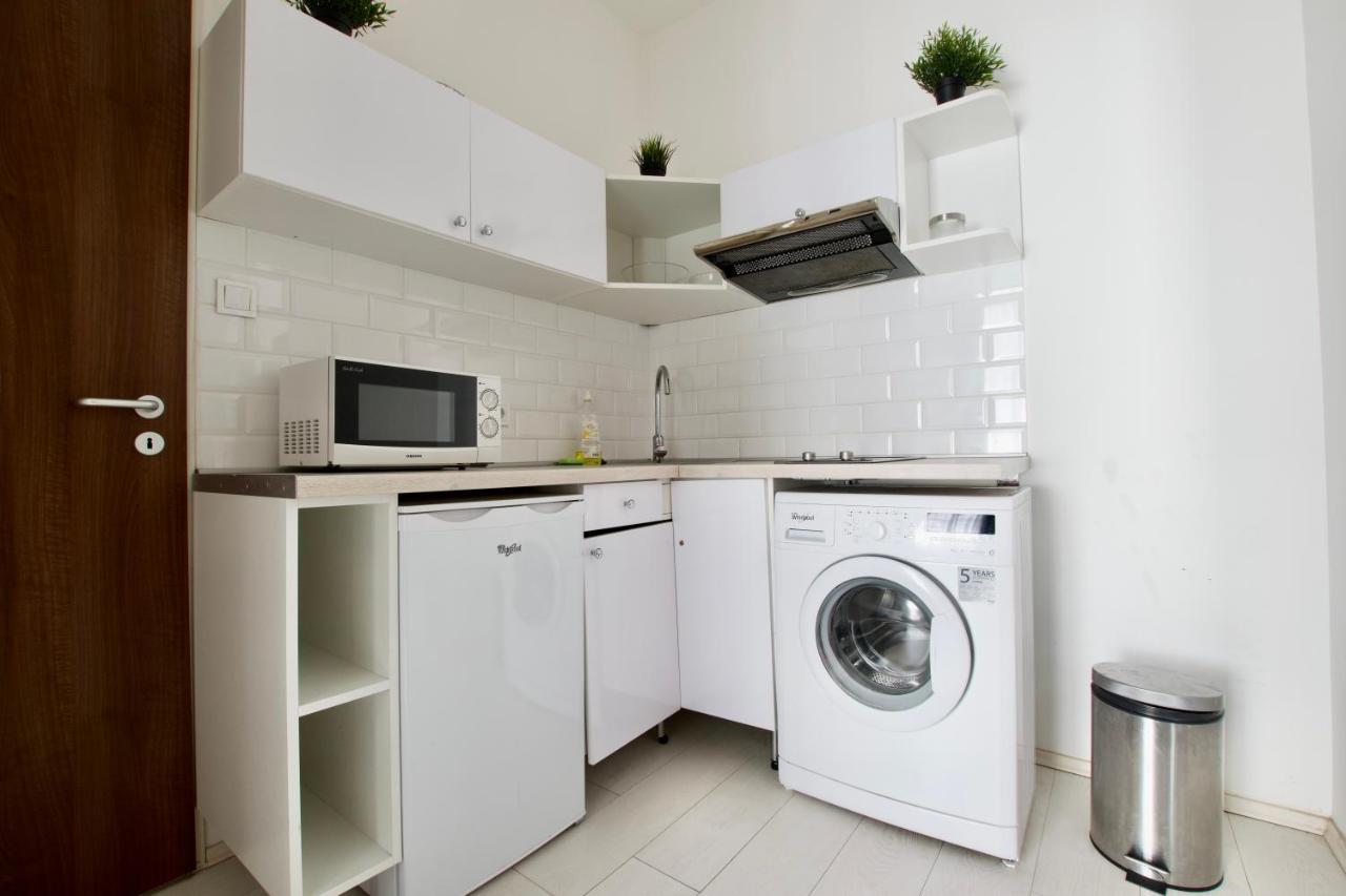 Premium Apartments By Hi5 - Astoria Square Budapeste Exterior foto
