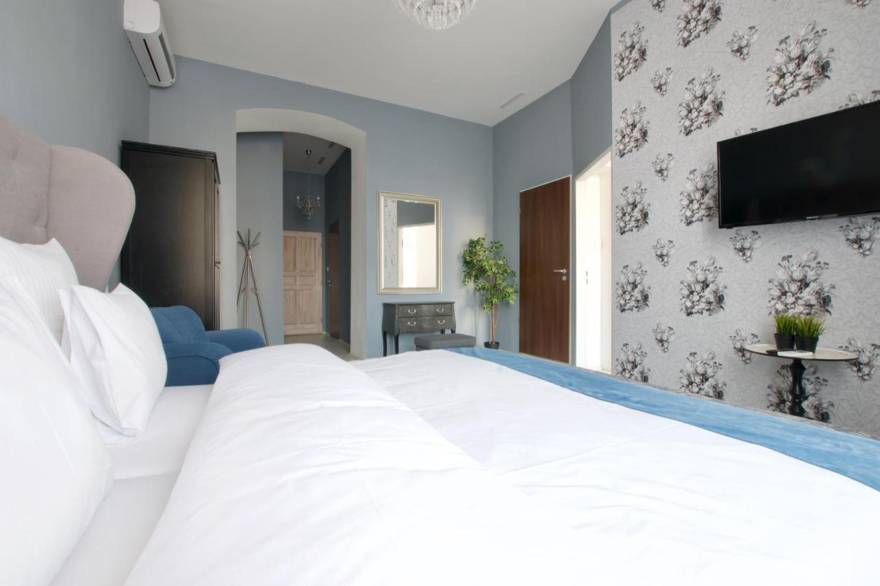 Premium Apartments By Hi5 - Astoria Square Budapeste Exterior foto