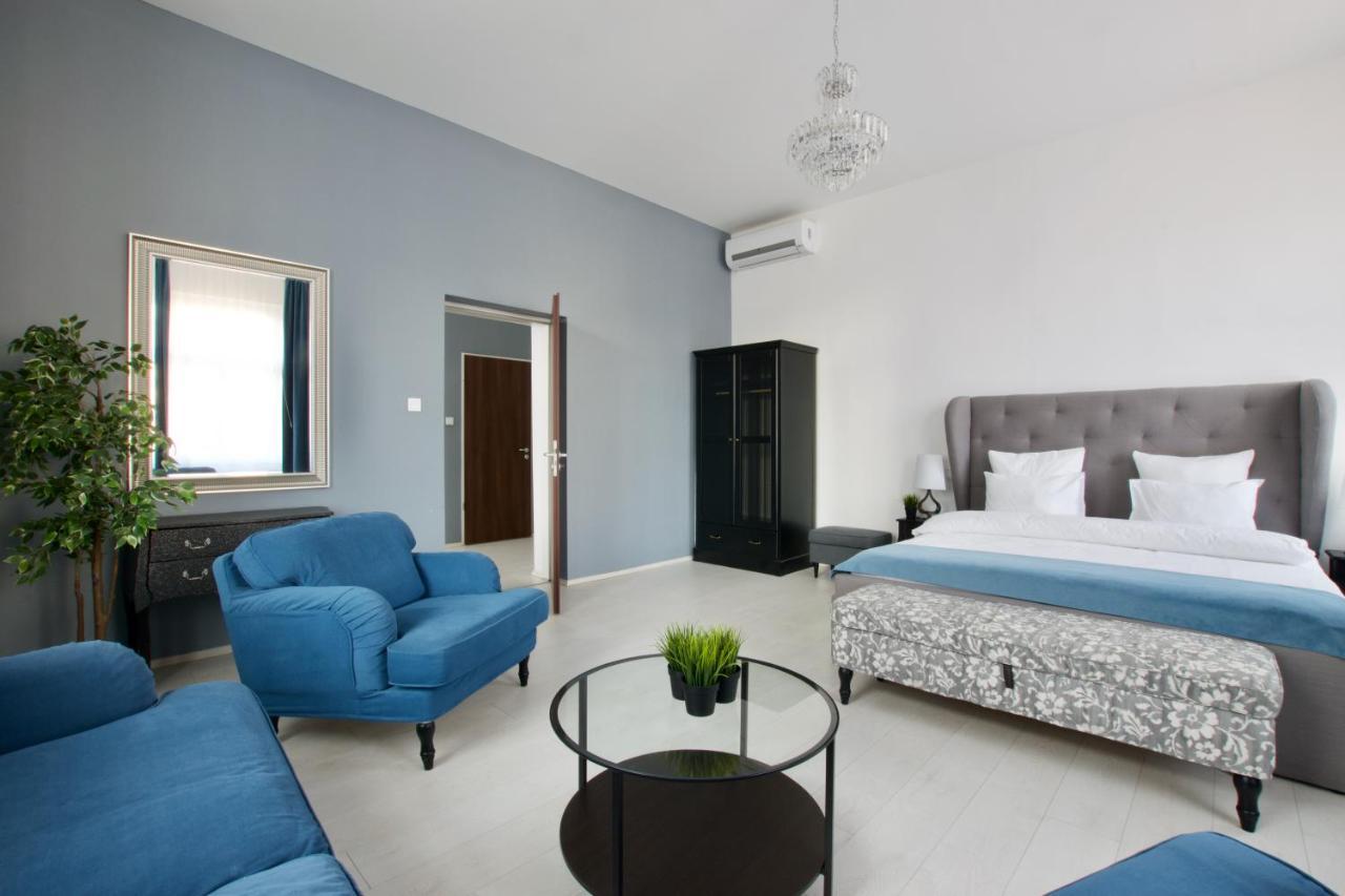 Premium Apartments By Hi5 - Astoria Square Budapeste Exterior foto