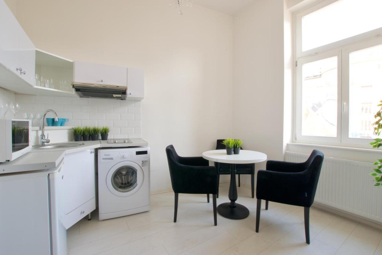 Premium Apartments By Hi5 - Astoria Square Budapeste Exterior foto
