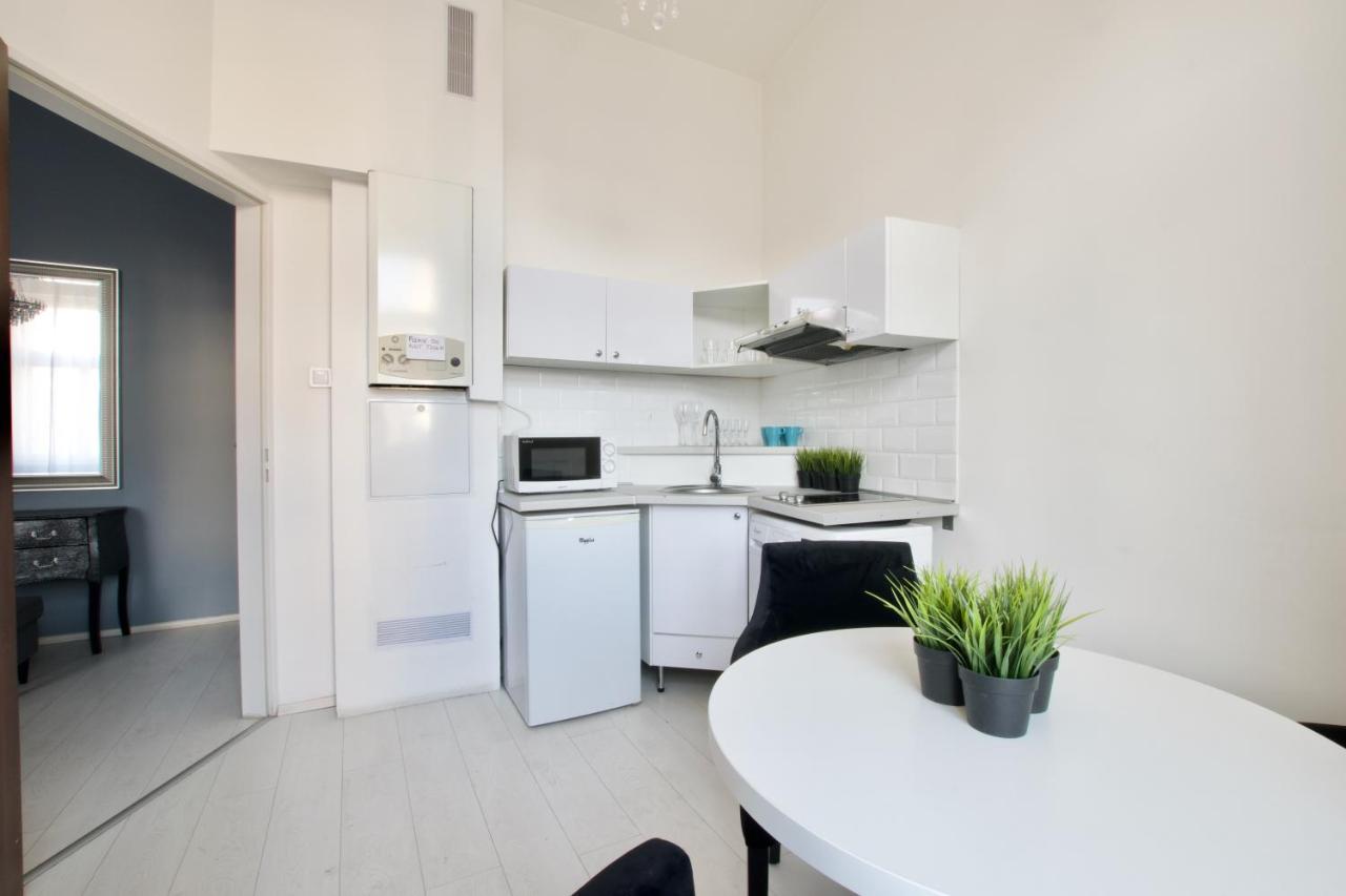 Premium Apartments By Hi5 - Astoria Square Budapeste Exterior foto