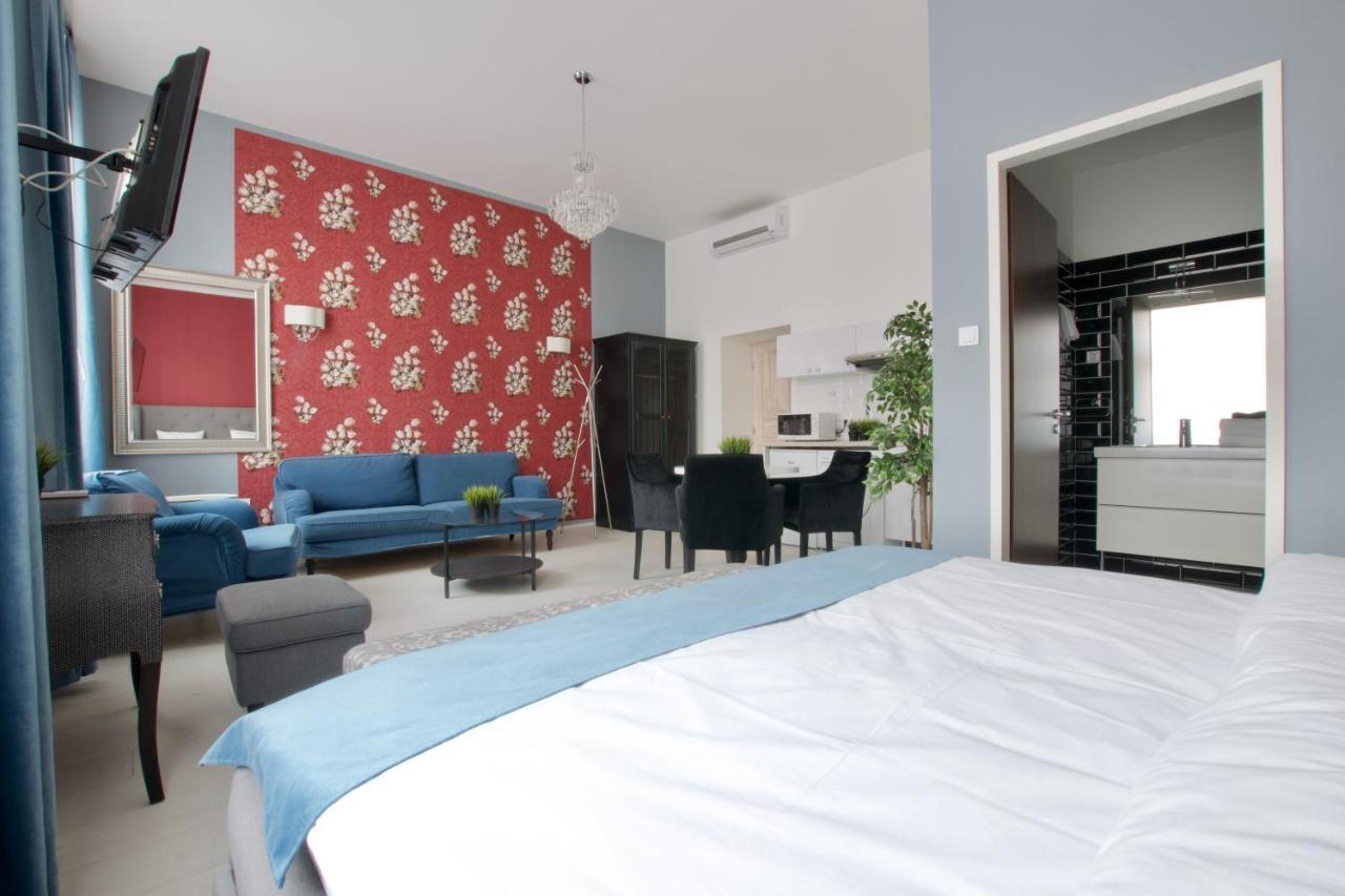 Premium Apartments By Hi5 - Astoria Square Budapeste Exterior foto