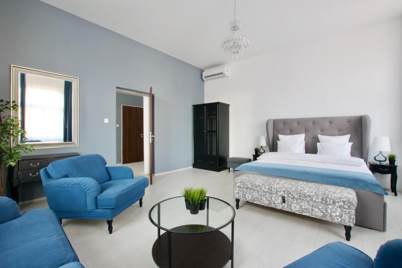 Premium Apartments By Hi5 - Astoria Square Budapeste Exterior foto